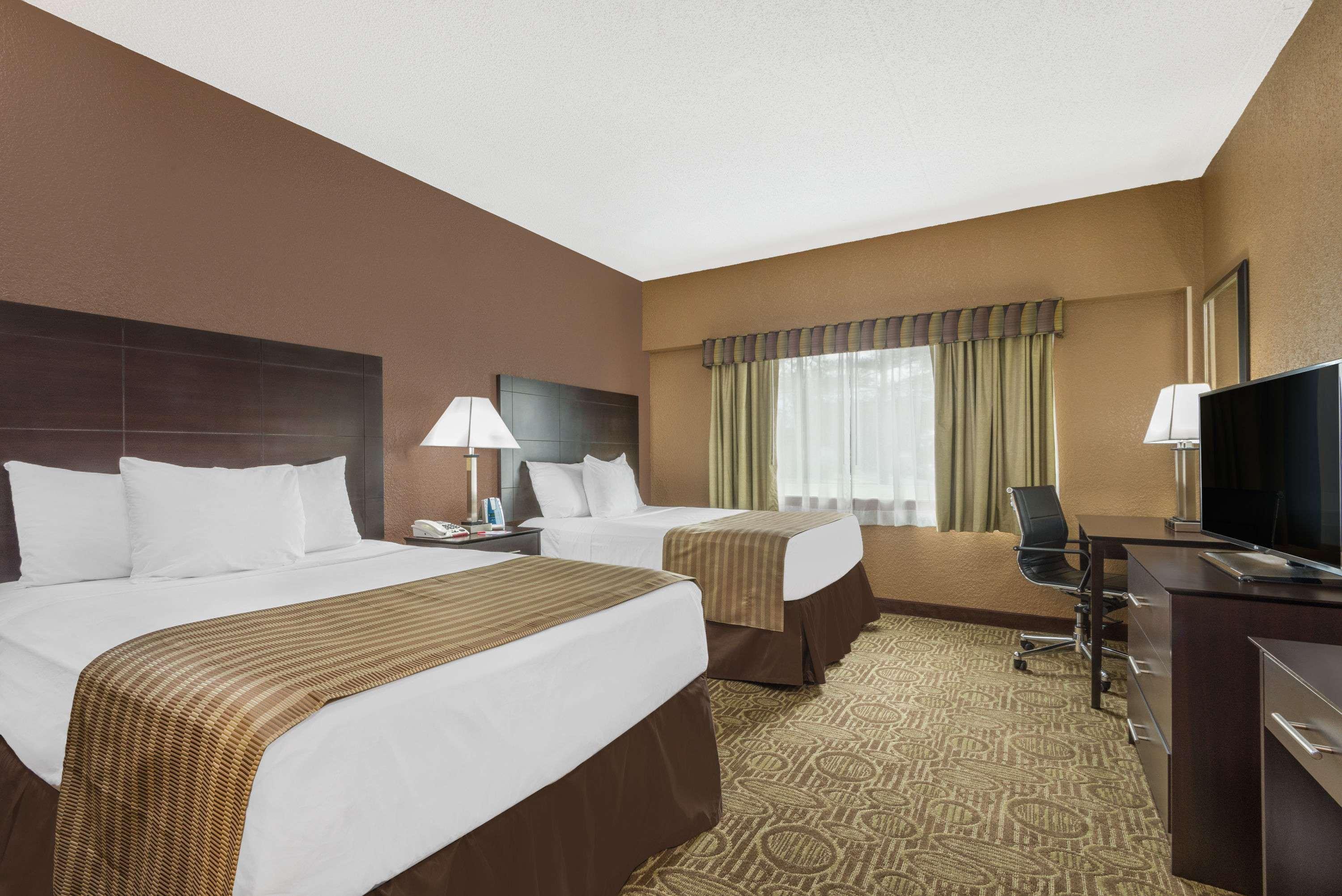 Ramada By Wyndham Paintsville Hotel & Conference Center Zewnętrze zdjęcie
