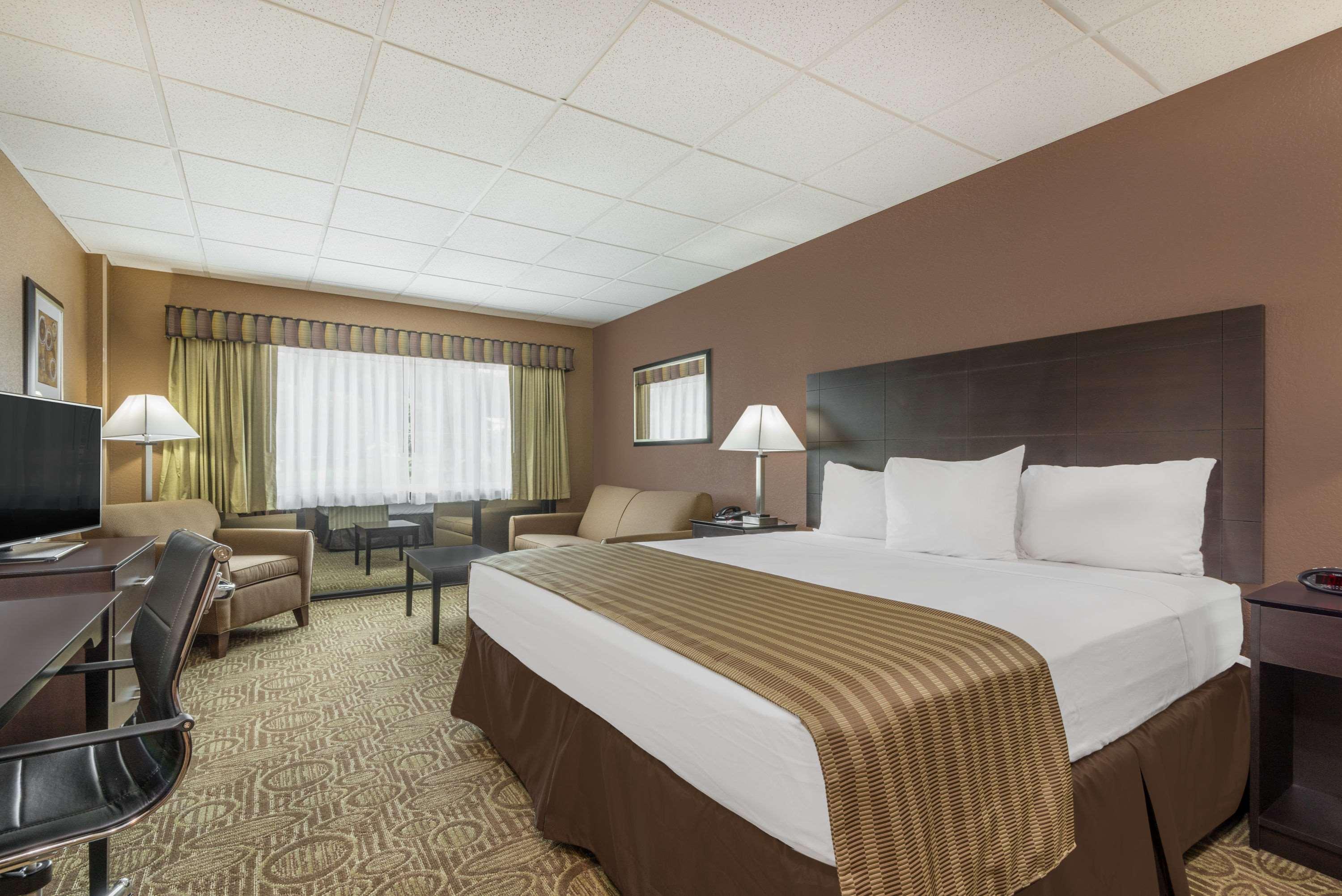 Ramada By Wyndham Paintsville Hotel & Conference Center Zewnętrze zdjęcie